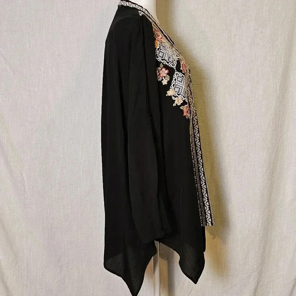 Apryl Sky Floral Roll Tab Sleeve,Sharkbite Hem Bohemian Top Sz Lg - Picture 2 of 9